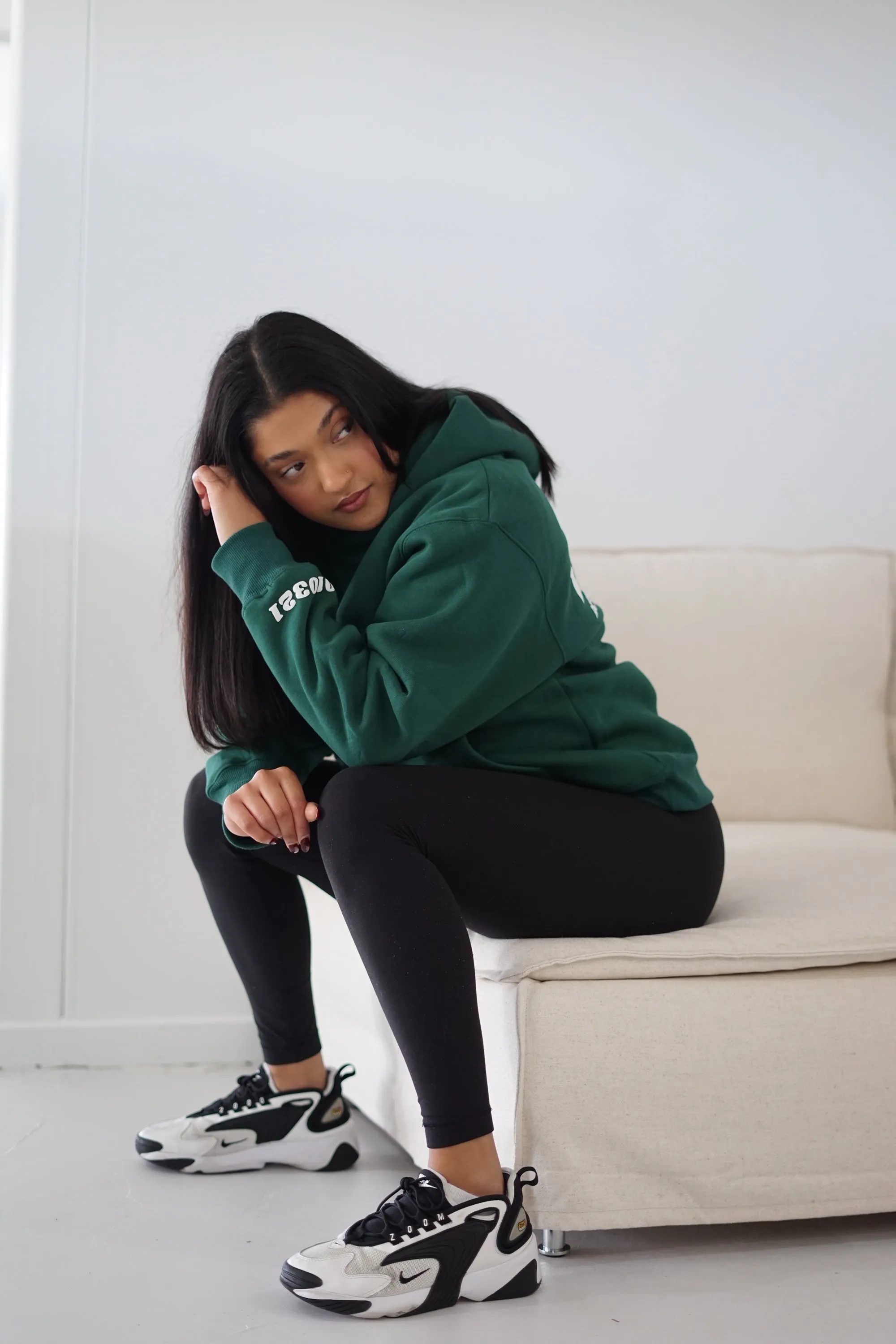 COMFORT ESSENTIAL HOODIE