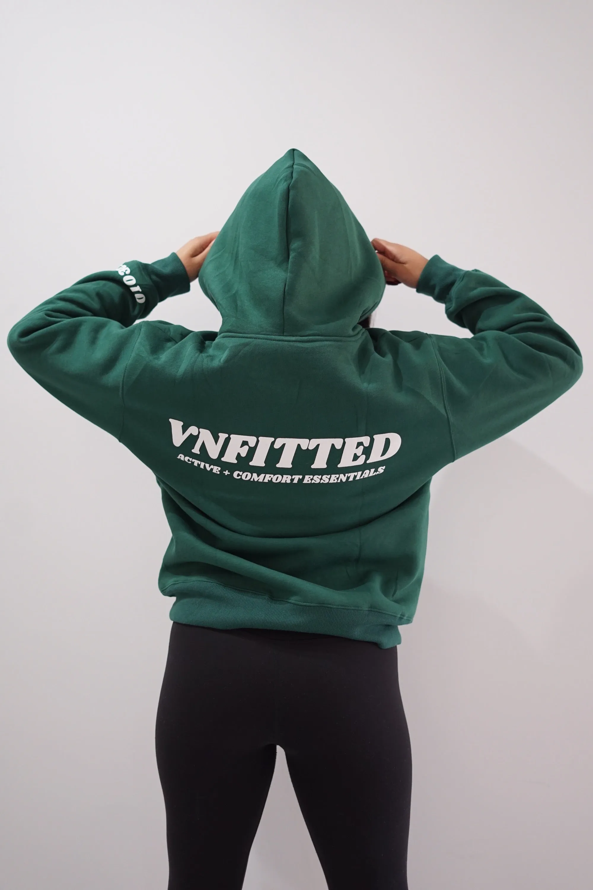 COMFORT ESSENTIAL HOODIE