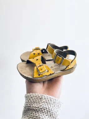 Sweetheart Sandals // 6 Toddler